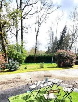 Jardin de l'établissement Appartement proche de l'aéroport de Nantes