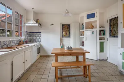 Cuisine ou kitchenette dans l'établissement Maison pour 8 - proche plages