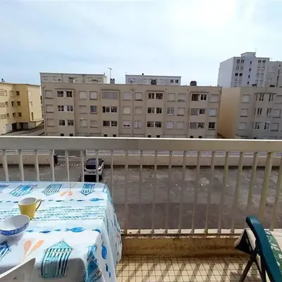 Studio proche plage et commerces avec parking privatif - FR-1-323-528