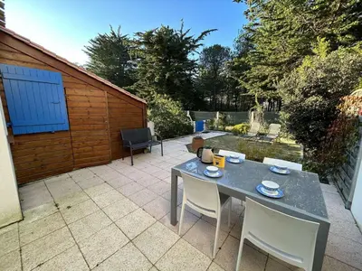 Boissons dans l'établissement Petite maison proche de l'océan avec piscine chauffée, jardin privé et parking - St Hilaire de Riez - FR-1-224C-292