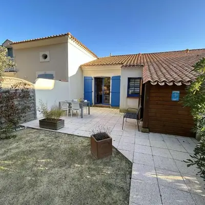 Petite maison proche de l'océan avec piscine chauffée