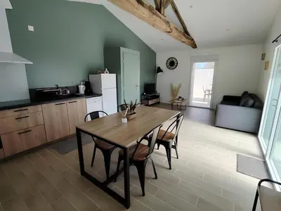 Cuisine ou kitchenette dans l'établissement La Vie En Gîte (La Grange & Spa)