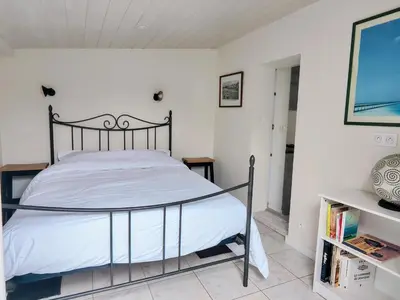 Un ou plusieurs lits dans un hébergement de l'établissement Pied-à-terre proche du centre et commodités