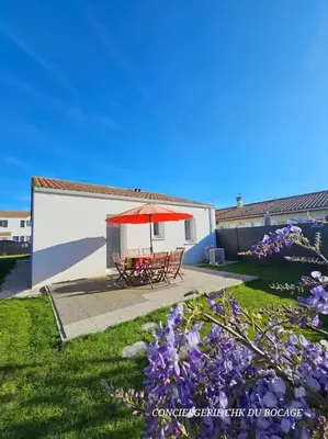 Jardin de l'établissement Chez Tina jolie maison à 12 min du Puy du Fou