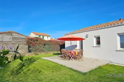 Jardin de l'établissement Chez Tina jolie maison à 12 min du Puy du Fou