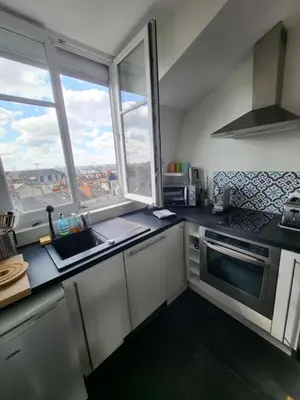 Cuisine ou kitchenette dans l'établissement Hyper centre de NANTES, dernier étage vue exceptionnelle