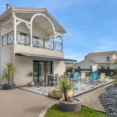 Maison familiale avec jacuzzi à Pornic