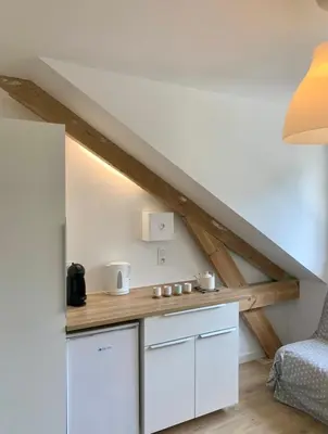 Cuisine ou kitchenette dans l'établissement Joli studio au calme en bord de mer #pornichouette