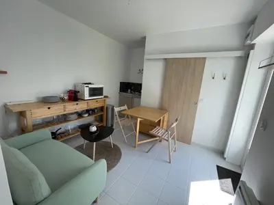 Cuisine ou kitchenette dans l'établissement Maison indépendante au calme - 1ch