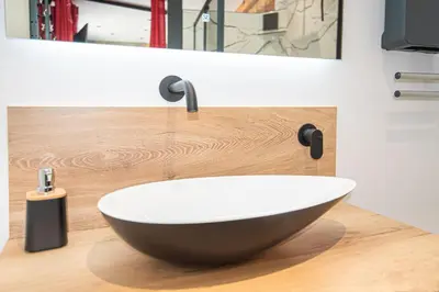 Salle de bains dans l'établissement Love room au bord de l'eau. L'instant coquin