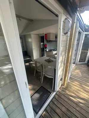 Cuisine ou kitchenette dans l'établissement camping 4 Etoiles A ST JEANS-DE-MONTS Mobil home 4à6 pers