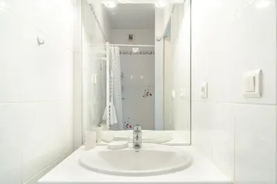 Salle de bains dans l'établissement Le Sully - Joli duplex centre de Nantes
