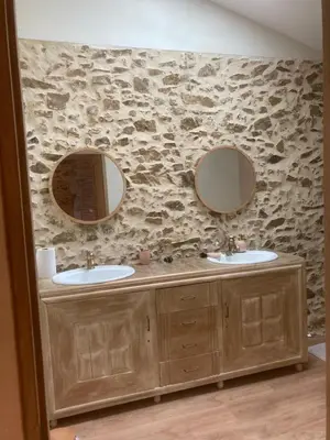 Salle de bains dans l'établissement Premier étage d une jolie maison à la campagne