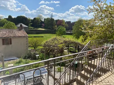 Jardin de l'établissement Maison 10km du puy du fou 50 m2