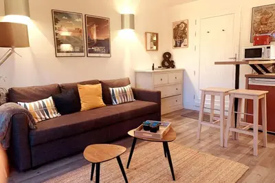 Cuisine ou kitchenette dans l'établissement Jolie maison pleine nature, 1-4 p, parking gratuit