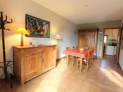 Cuisine ou kitchenette dans l'établissement Charmant gîte familial avec jardin et Wifi, animaux admis - FR-1-622-77