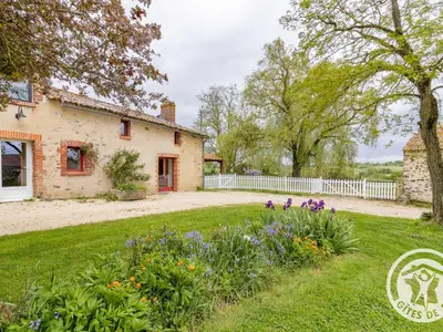 Jardin de l'établissement Gîte confortable 2 chambres avec jardin, animaux admis, Wifi, parking - FR-1-622-80