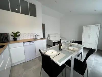 Cuisine ou kitchenette dans l'établissement Gîte BEN & NAD proche du Puy DuFou