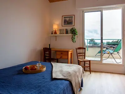 Un ou plusieurs lits dans un hébergement de l'établissement Apartment Le Cabestan - Appt n-15 by Interhome