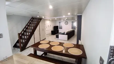 Coin salon dans l'établissement logement Cholet proche puydufou