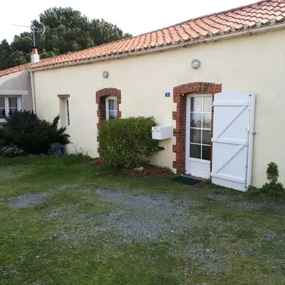 PETITE MAISON 2 PIECES POUR 4 à 5 personnes