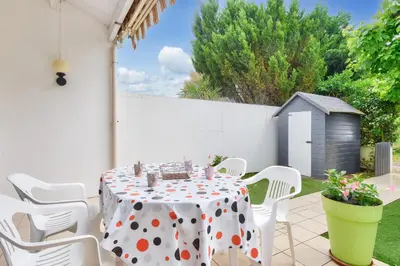 Jardin de l'établissement Escapade avec jardin à 5 min de la plage
