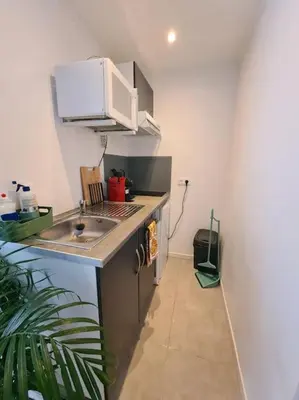 Cuisine ou kitchenette dans l'établissement Le Fleuri - à 5min de Nantes - Comme à la maison