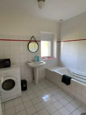 Salle de bains dans l'établissement Maison du domaine de Val Léose