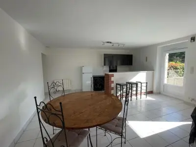 Cuisine ou kitchenette dans l'établissement Maison du domaine de Val Léose