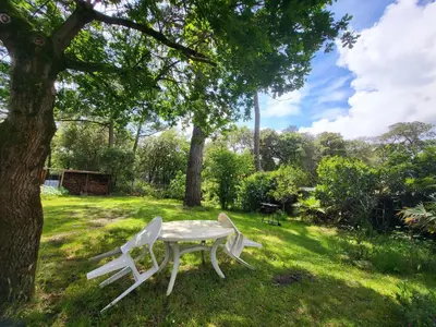 Jardin de l'établissement Charmante maison balnéaire pour 6, près de la plage, animaux admis - FR-1-364-172