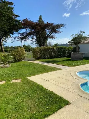 Piscine de l'établissement Gîte de L'Enclose La Barre de Monts 85 ou située à proximité