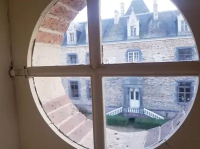 Plan de l'établissement Grand gîte dans les communs d'un Château