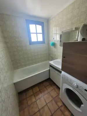 Salle de bains dans l'établissement Maison de Vacances Rayons de soleil