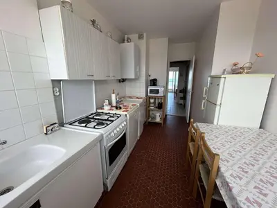 Cuisine ou kitchenette dans l'établissement Appartement face mer avec balcon, 3 pièces, 6 couchages à Saint-Jean-de-Monts - FR-1-224C-307