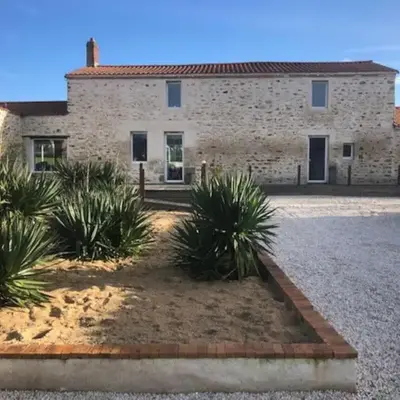 Corps de ferme rénové - 14 personnes