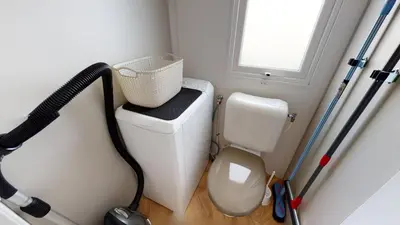 Salle de bains dans l'établissement Mobil Home avec Clim La Plage