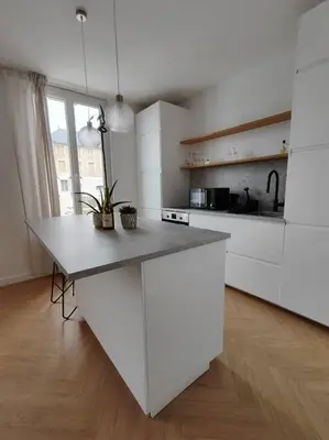 Cuisine ou kitchenette dans l'établissement les Lices