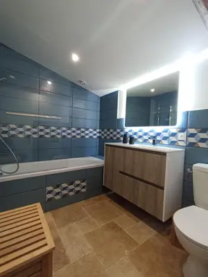 Salle de bains dans l'établissement L'orée du bois