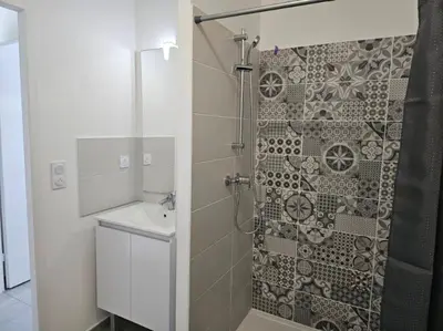 Salle de bains dans l'établissement Maison 1 chambre vélos inclus