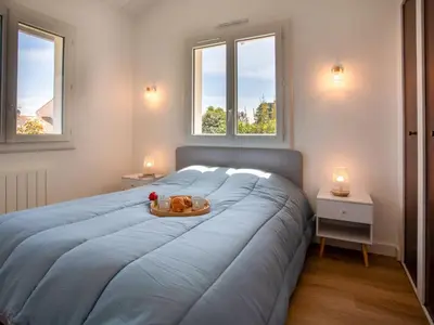 Un ou plusieurs lits dans un hébergement de l'établissement Holiday Home Les Pins by Interhome