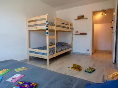 Un ou plusieurs lits dans un hébergement de l'établissement Holiday Home Les Matelos by Interhome