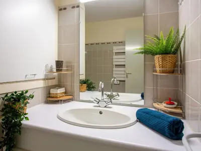 Salle de bains dans l'établissement Apartment Les Terrasses du Golf by Interhome