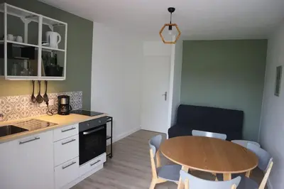 Cuisine ou kitchenette dans l'établissement Petit gîte des trois chemins