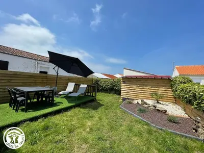 Jardin de l'établissement Gîte romantique avec spa et jardin à 1 km de l'Atlantique, proche Noirmoutier et plages - FR-1-426-554