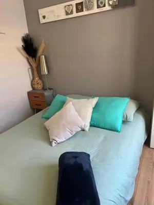 Un ou plusieurs lits dans un hébergement de l'établissement Chambre By Kastella