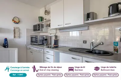 Cuisine ou kitchenette dans l'établissement Bord de mer, rez-de-terrasse pour 4, Pornic