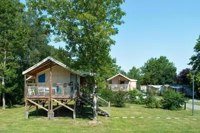 Jardin de l'établissement Camping les Plages de Loire