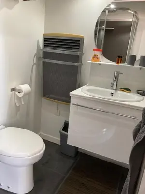Salle de bains dans l'établissement Domus26 Chambre Hortus