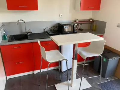 Cuisine ou kitchenette dans l'établissement Domus26 Chambre Hortus