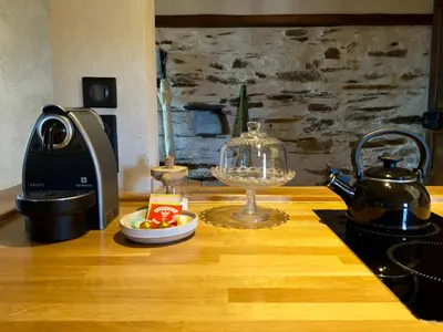 Boissons dans l'établissement Le Petit Tinténiac - T2 cosy au cœur de la Doutre